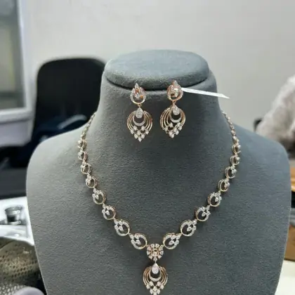 Dual-Tone Rosette Trellis Diamond Necklace Set